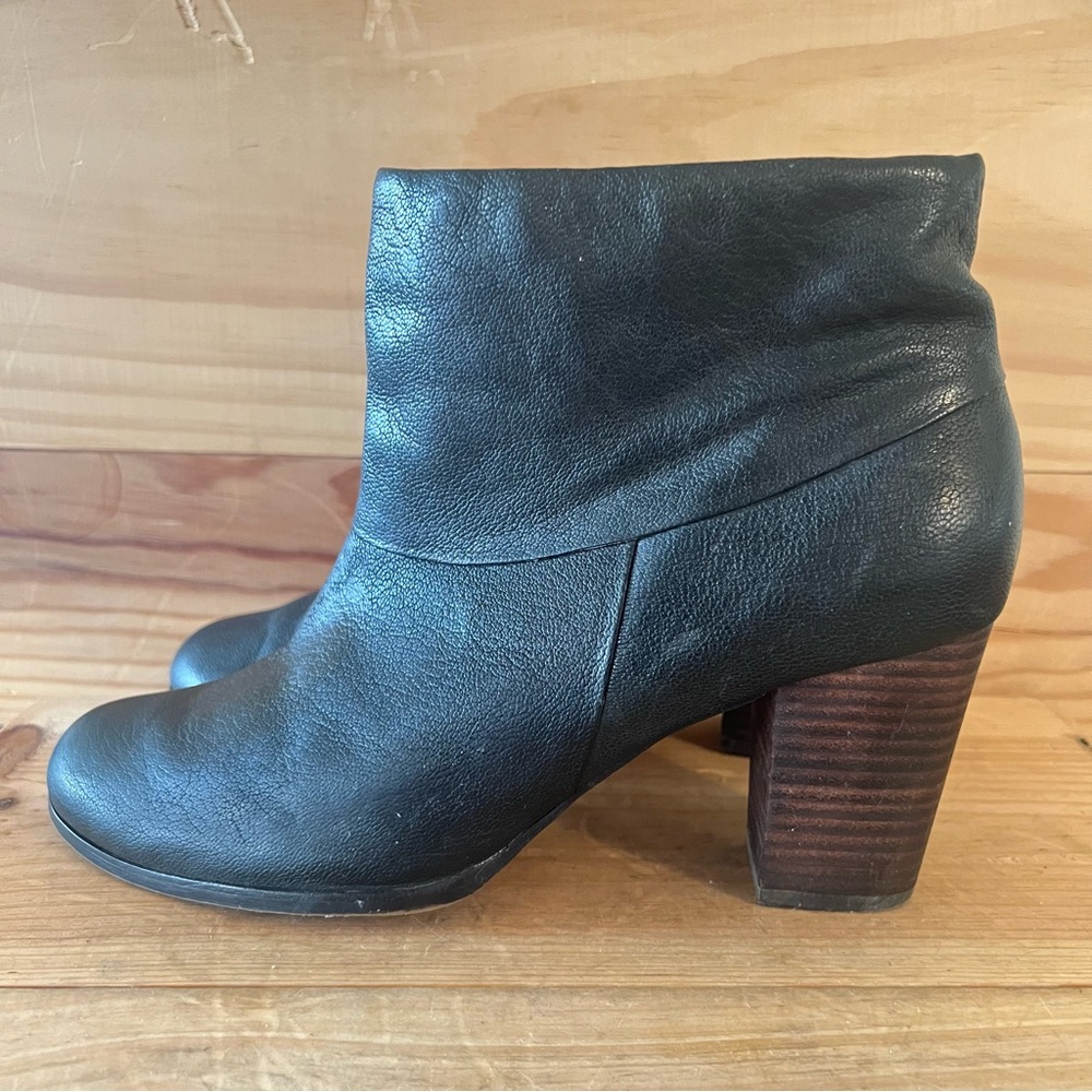 Cole Haan Cassidy Ankle Booties Nike Air in Black Leather size 10.5